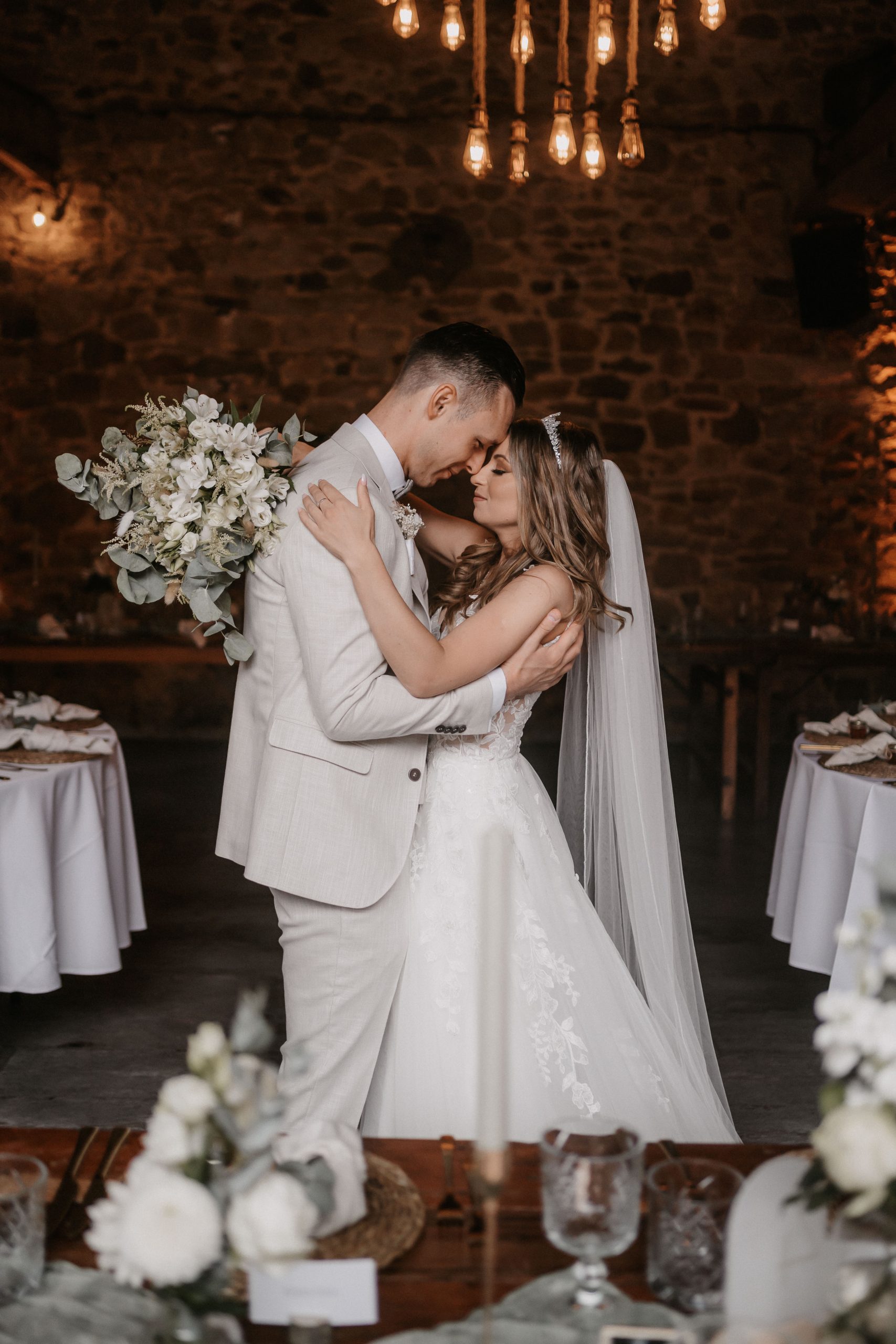 ScheunentraumAachenHochzeit 19 scaled - Cathy Kohlenberg Hochzeitsfotografie in Köln, NRW und weltweit