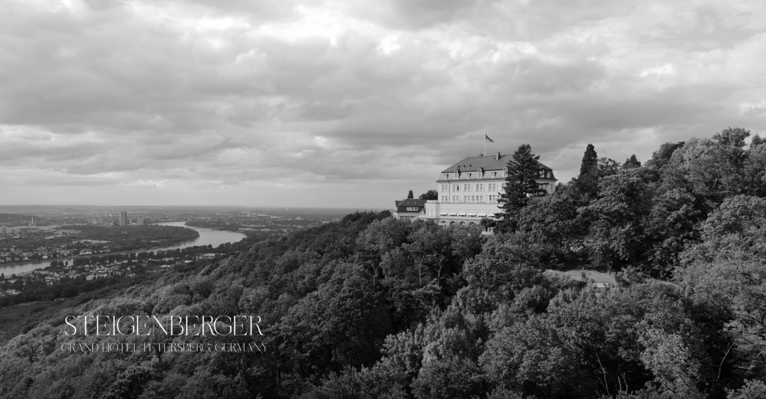 Bildschirmfoto 2024 11 18 um 17.11.44 - Hochzeitsreportagen